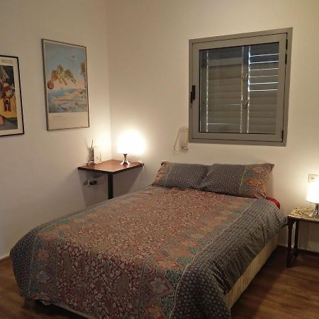 Herzelia Rooftop Special 2 Room Apartment Ngoại thất bức ảnh
