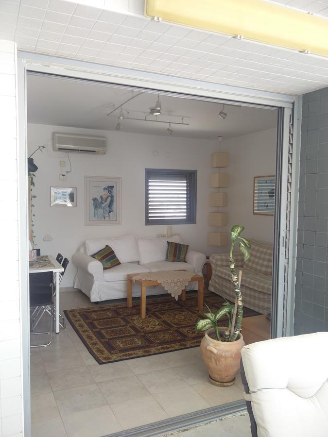 Herzelia Rooftop Special 2 Room Apartment Ngoại thất bức ảnh