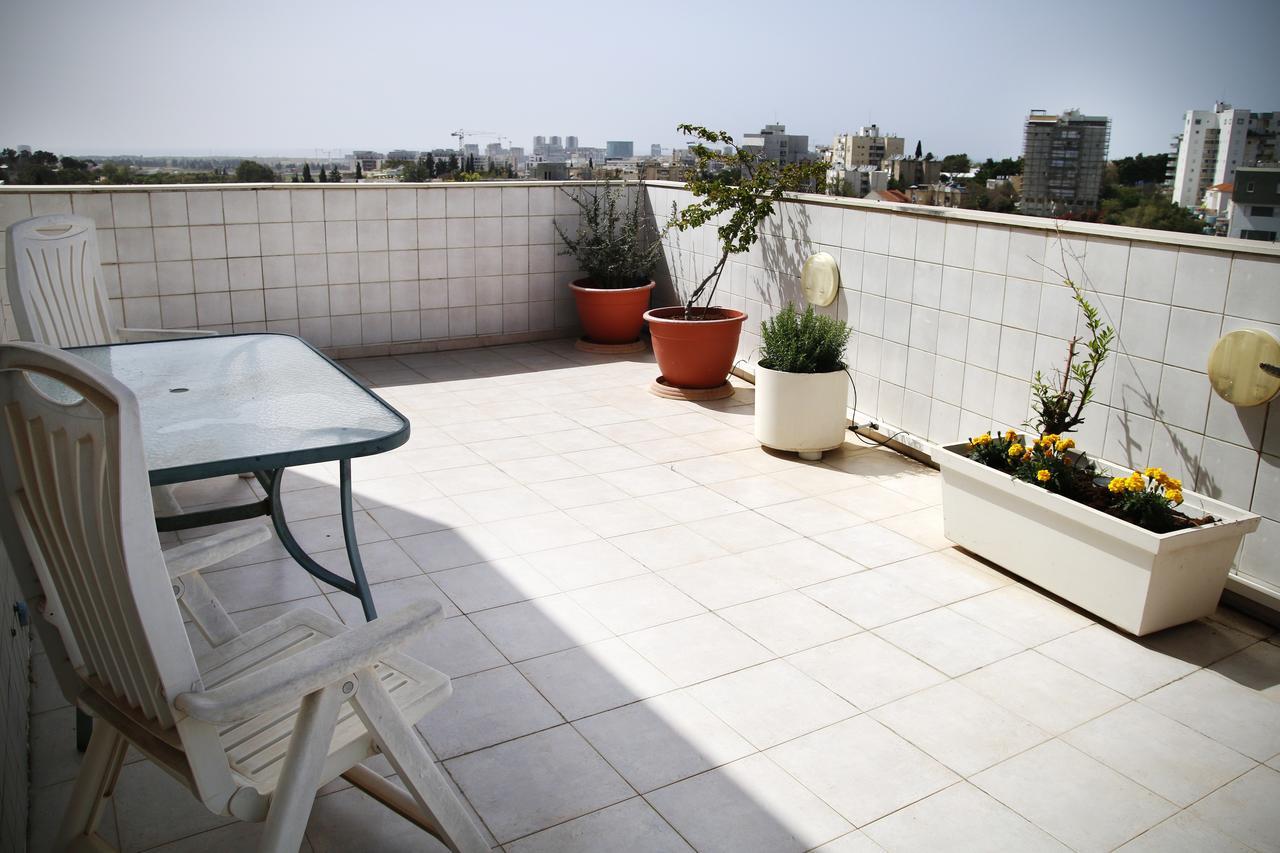 Herzelia Rooftop Special 2 Room Apartment Ngoại thất bức ảnh